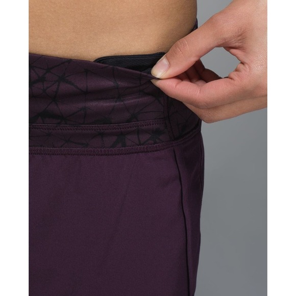 Lululemon Run Times Short 4 Way Stretch 4" Star Crushed Black Cherry Size 4 - Picture 6 of 16